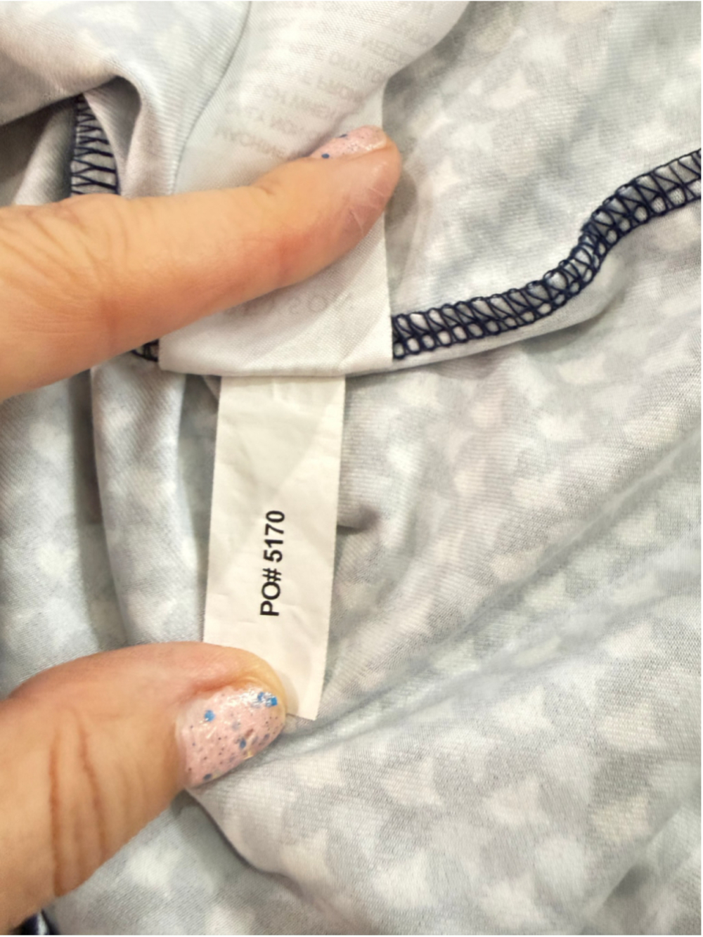 Greyson woman’s polo Shirt Size M Blue White wolf Patterned Golf Shirt, cc embro - Picture 8 of 11